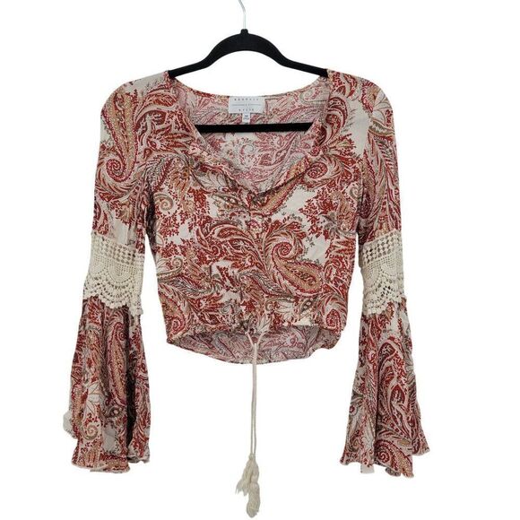 Kendall + Kylie Boho Cropped Paisley Print Top Bell Sleeves Lace Trim Sz XS Red - Picture 13 of 13